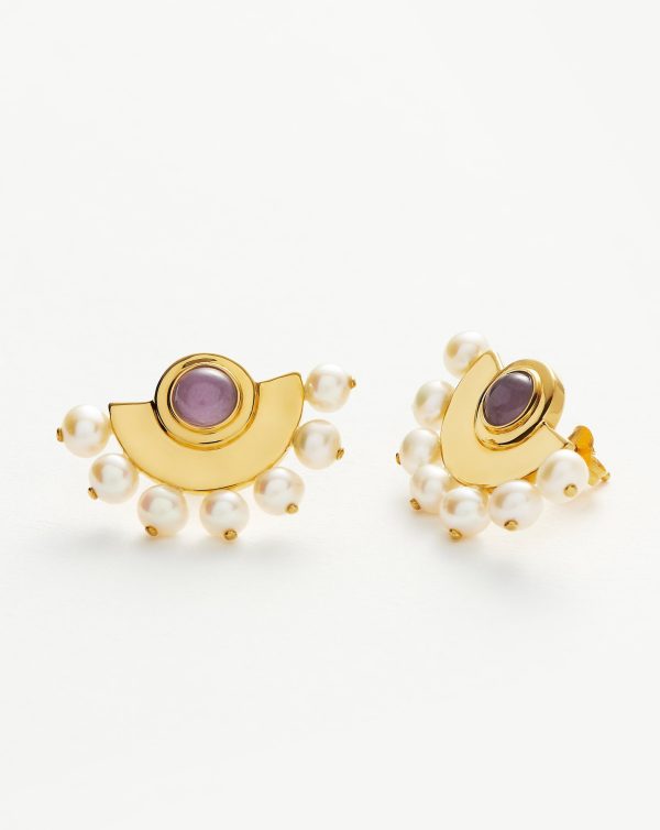 Limited Edition Zenyu Fan Pearl Stud Earrings Fashion