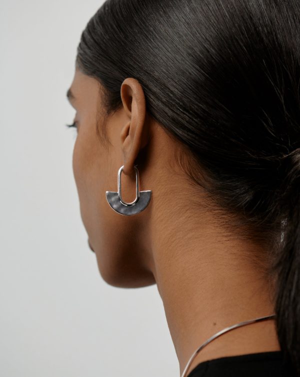 Zenyu Fan Medium Hoop Earrings Online now