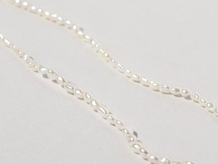 White Oval Seed Pearl Choker Necklace For Sale