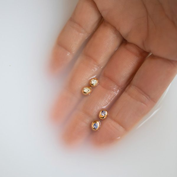 Level Stud Earrings - Bicolor Blue Sapphire on Sale