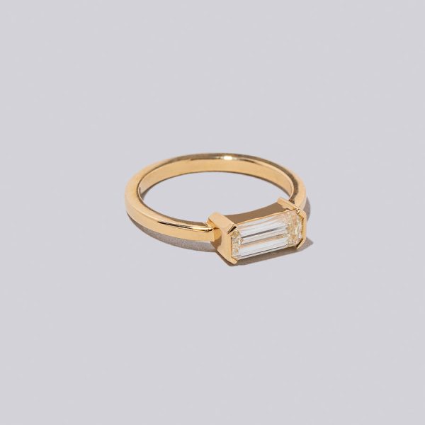 Vibrato Ring Fashion